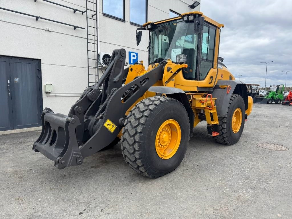 Volvo L 90 H UUSILLA RENKAILLA - Rataslaadur: pilt 2 Volvo L 90 H UUSILLA RENKAILLA - Rataslaadur: pilt 2