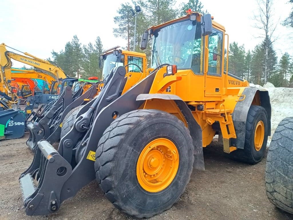 Volvo L120E RASVARILLA - Rataslaadur: pilt 1 Volvo L120E RASVARILLA - Rataslaadur: pilt 1