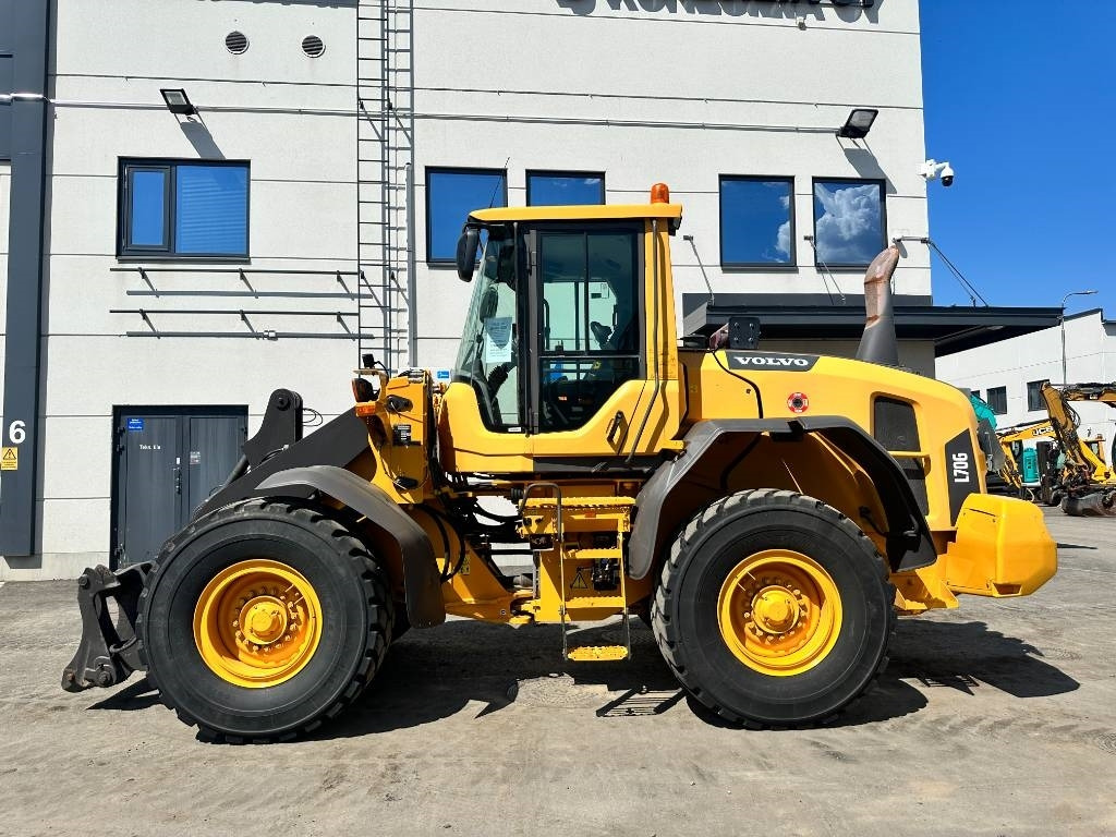 Volvo L70G vipuohjaus, 3' ja 4' hydr - Rataslaadur: pilt 1 Volvo L70G vipuohjaus, 3' ja 4' hydr - Rataslaadur: pilt 1