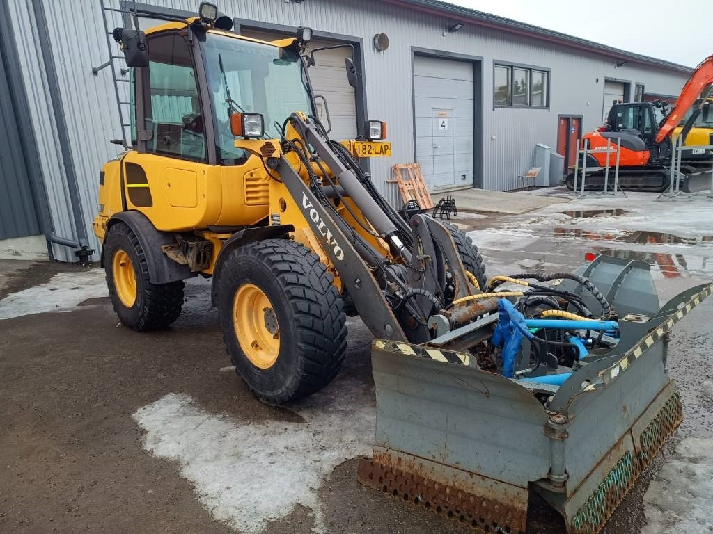 Volvo MYYTY! SOLD! L25F RASVARI, AURA - Rataslaadur: pilt 5 Volvo MYYTY! SOLD! L25F RASVARI, AURA - Rataslaadur: pilt 5