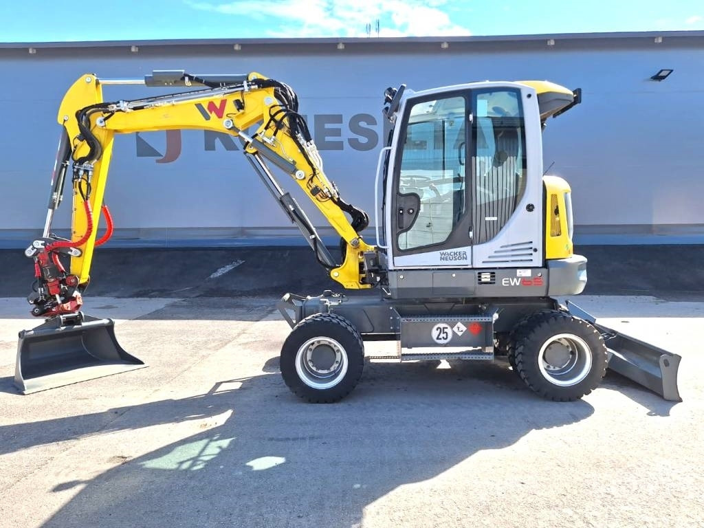 Wacker EW65 PYÖRITTÄJÄLLÄ - Ratastel ekskavaator: pilt 1 Wacker EW65 PYÖRITTÄJÄLLÄ - Ratastel ekskavaator: pilt 1