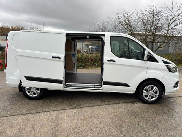 Ford Transit Custom 2.0TDCI. Klima. Navi. Kamera. - Väike kaubik: pilt 5 Ford Transit Custom 2.0TDCI. Klima. Navi. Kamera. - Väike kaubik: pilt 5