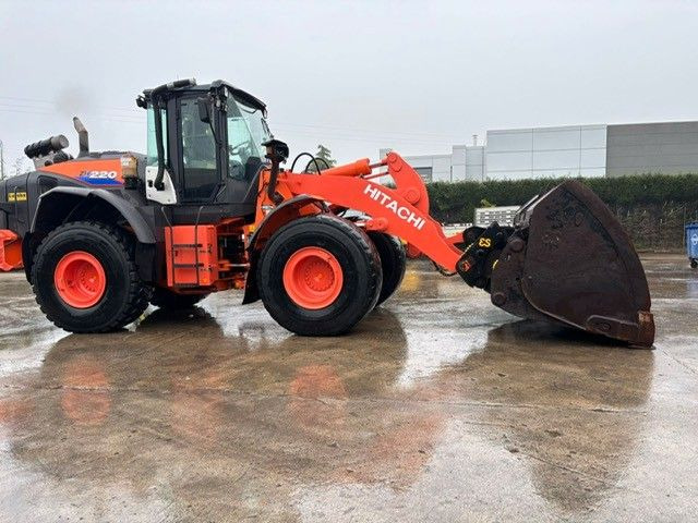 Hitachi ZW220-6. Hochkippschaufel. Wage. - Rataslaadur: pilt 4 Hitachi ZW220-6. Hochkippschaufel. Wage. - Rataslaadur: pilt 4