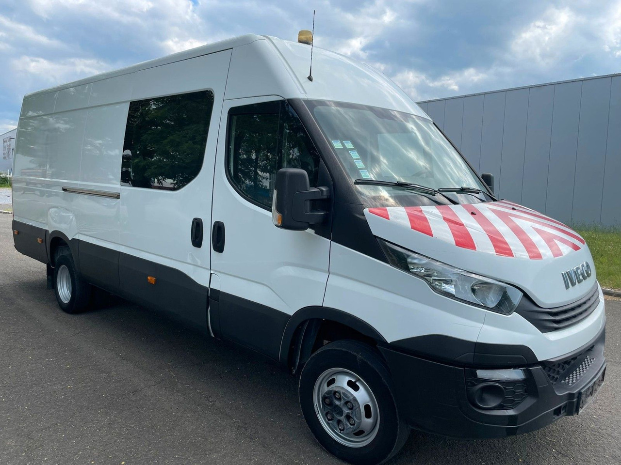 Iveco Daily 35C14. Doka. Maxi. - Kaubik, Meeskonnaauto: pilt 1 Iveco Daily 35C14. Doka. Maxi. - Kaubik, Meeskonnaauto: pilt 1
