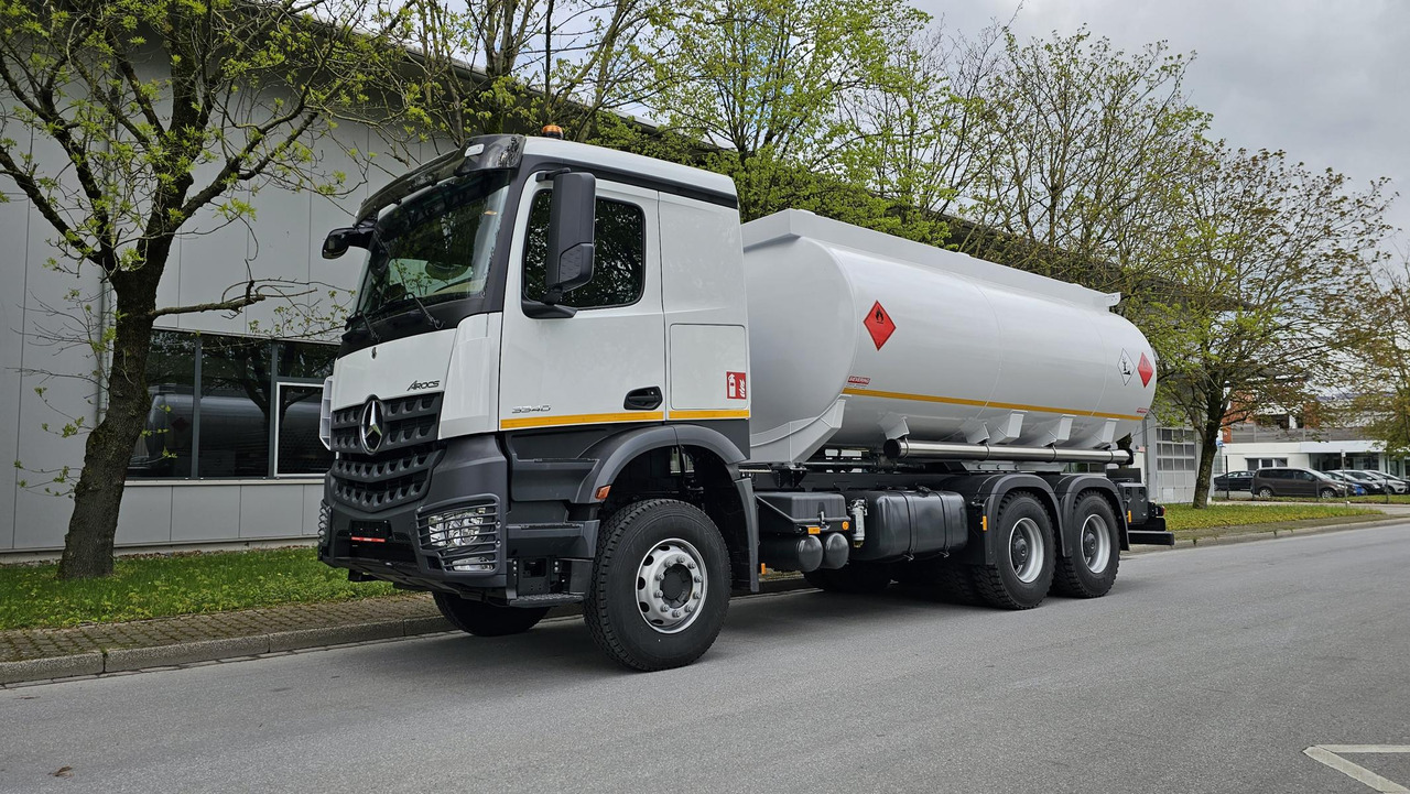 MERCEDES-BENZ Actros 3340 ADR Euro 3 - Tsisternauto: pilt 4 MERCEDES-BENZ Actros 3340 ADR Euro 3 - Tsisternauto: pilt 4