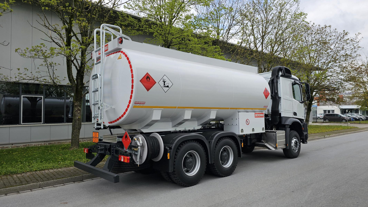 MERCEDES-BENZ Actros 3340 ADR Euro 3 - Tsisternauto: pilt 3 MERCEDES-BENZ Actros 3340 ADR Euro 3 - Tsisternauto: pilt 3