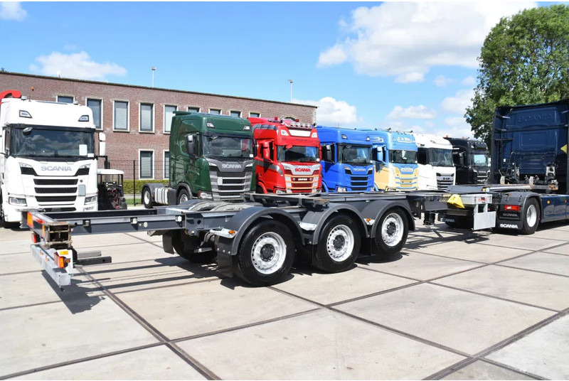 Renders HASTRAILER FCC - ALL CONNECTIONS - LIFT AXLE - 2 x EXTENDABLE - SAF AXLES - DISC BRAKES - EXCELLENT CONDITION - - Konteinerveduk/ Tõstukiga poolhaagis: pilt 3 Renders HASTRAILER FCC - ALL CONNECTIONS - LIFT AXLE - 2 x EXTENDABLE - SAF AXLES - DISC BRAKES - EXCELLENT CONDITION - - Konteinerveduk/ Tõstukiga poolhaagis: pilt 3
