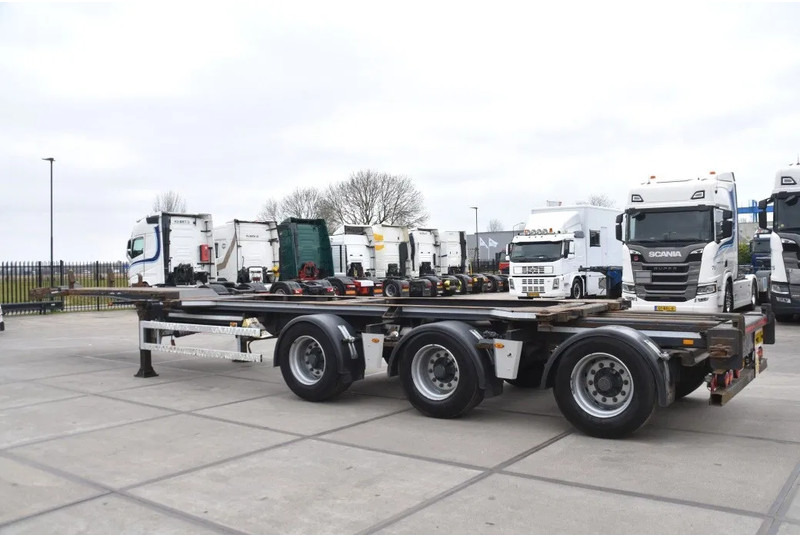 Renders ROC 16.30 - LIFT AXLE - BPW AXLES - DISC BRAKES - GOOD CONDITION - - Konteinerveduk/ Tõstukiga poolhaagis: pilt 4 Renders ROC 16.30 - LIFT AXLE - BPW AXLES - DISC BRAKES - GOOD CONDITION - - Konteinerveduk/ Tõstukiga poolhaagis: pilt 4