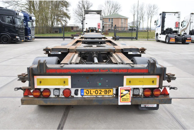Renders ROC 16.30 - LIFT AXLE - BPW AXLES - DISC BRAKES - GOOD CONDITION - - Konteinerveduk/ Tõstukiga poolhaagis: pilt 3 Renders ROC 16.30 - LIFT AXLE - BPW AXLES - DISC BRAKES - GOOD CONDITION - - Konteinerveduk/ Tõstukiga poolhaagis: pilt 3