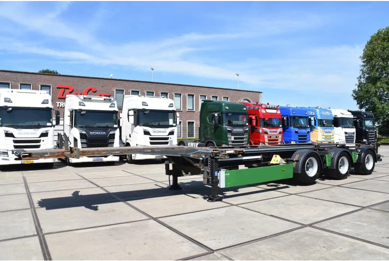 Renders ROC 16.30 - X-STEERING - LIFT AXLE - BPW AXLES - DISC BRAKES - EXTENDABLE - - Konteinerveduk/ Tõstukiga poolhaagis: pilt 5 Renders ROC 16.30 - X-STEERING - LIFT AXLE - BPW AXLES - DISC BRAKES - EXTENDABLE - - Konteinerveduk/ Tõstukiga poolhaagis: pilt 5