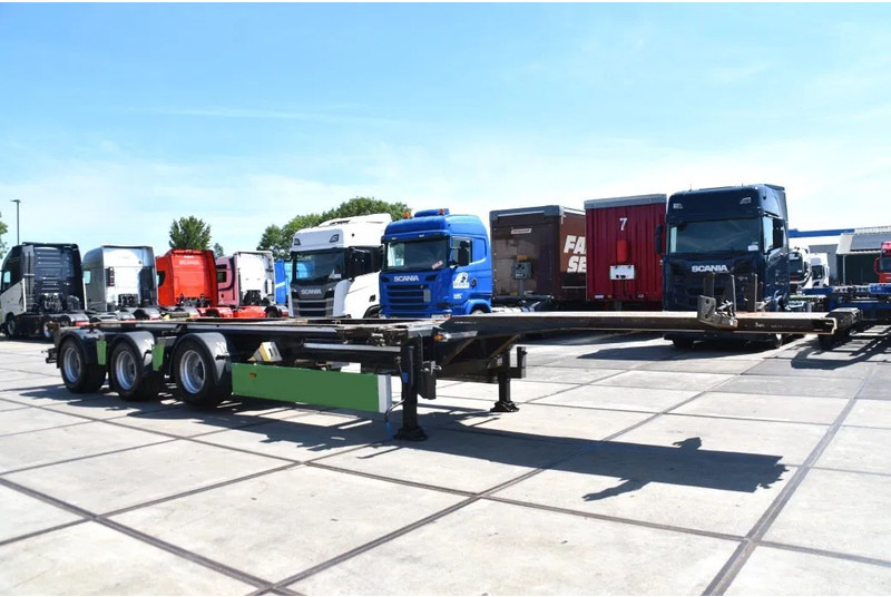 Renders ROC 16.30 - X-STEERING - LIFT AXLE - BPW AXLES - DISC BRAKES - EXTENDABLE - - Konteinerveduk/ Tõstukiga poolhaagis: pilt 1 Renders ROC 16.30 - X-STEERING - LIFT AXLE - BPW AXLES - DISC BRAKES - EXTENDABLE - - Konteinerveduk/ Tõstukiga poolhaagis: pilt 1
