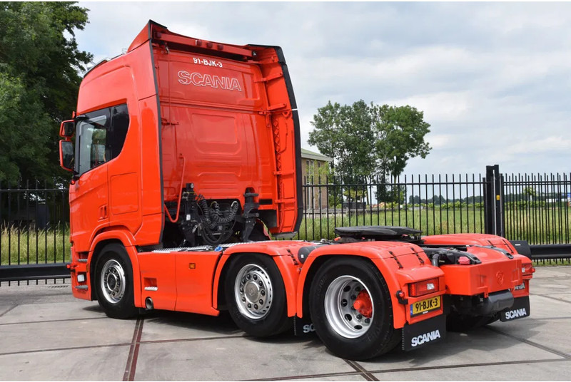 Scania R450 NGS 6x2/4NB - RETARDER - FULL AIR - 748 TKM - LEATHER SEATS - NAVI - 2 x FUEL TANKS - LED LIGHTS - - Sadulveok: pilt 3 Scania R450 NGS 6x2/4NB - RETARDER - FULL AIR - 748 TKM - LEATHER SEATS - NAVI - 2 x FUEL TANKS - LED LIGHTS - - Sadulveok: pilt 3