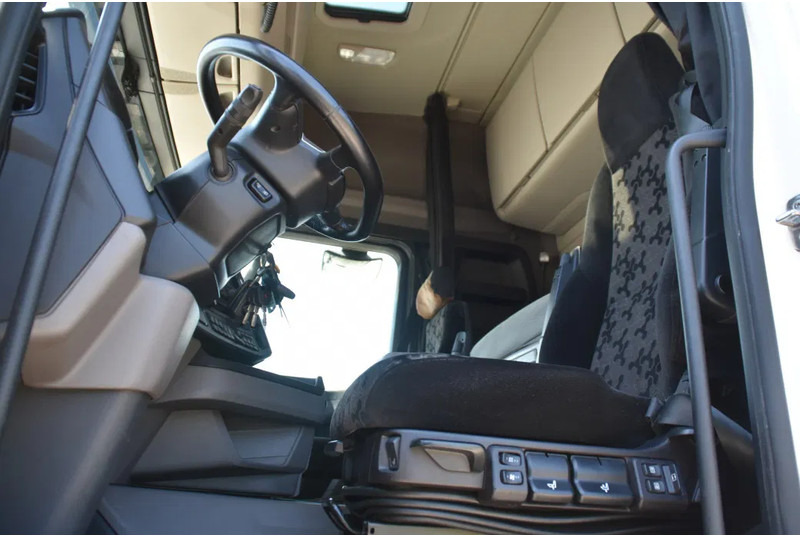 Scania R520 V8 NGS 4x2 - RETARDER - 504 TKM - PARK. AIRCO - ACC - NAVI - 2 x FUEL TANKS - LED LIGHTS - - Sadulveok: pilt 4 Scania R520 V8 NGS 4x2 - RETARDER - 504 TKM - PARK. AIRCO - ACC - NAVI - 2 x FUEL TANKS - LED LIGHTS - - Sadulveok: pilt 4