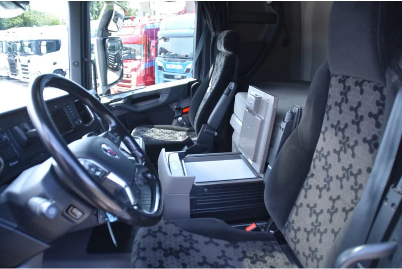 Scania R520 V8 NGS 4x2 - RETARDER - 523 TKM - PARK. AIRCO - ACC - NAVI - 2 x FUEL TANKS - LED LIGHTS - - Sadulveok: pilt 5 Scania R520 V8 NGS 4x2 - RETARDER - 523 TKM - PARK. AIRCO - ACC - NAVI - 2 x FUEL TANKS - LED LIGHTS - - Sadulveok: pilt 5