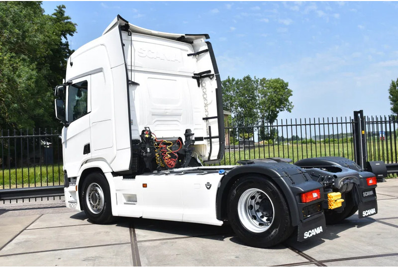 Scania R520 V8 NGS 4x2 - RETARDER - 523 TKM - PARK. AIRCO - ACC - NAVI - 2 x FUEL TANKS - LED LIGHTS - - Sadulveok: pilt 3 Scania R520 V8 NGS 4x2 - RETARDER - 523 TKM - PARK. AIRCO - ACC - NAVI - 2 x FUEL TANKS - LED LIGHTS - - Sadulveok: pilt 3