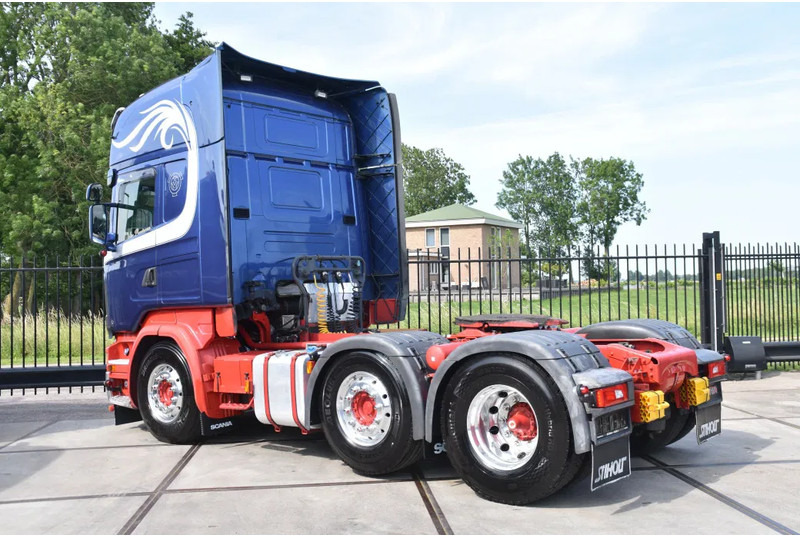 Scania R520 V8 TL 6x2/4MNB - RETARDER - FULL AIR - PARK. AIRCO - 2 x FUEL TANKS - ALCOA DURA BRIGHT - GOOD CONDITION - - Sadulveok: pilt 3 Scania R520 V8 TL 6x2/4MNB - RETARDER - FULL AIR - PARK. AIRCO - 2 x FUEL TANKS - ALCOA DURA BRIGHT - GOOD CONDITION - - Sadulveok: pilt 3