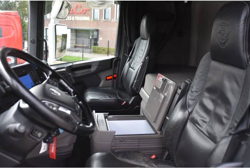Scania S500 NGS 4x2NB - NEW TACHO - RETARDER - FULL AIR - PARK. AIRCO - 2 x FUEL TANKS - 4 POINT AIR SUSP. REAR - ALCOA'S - LED - - Sadulveok: pilt 4 Scania S500 NGS 4x2NB - NEW TACHO - RETARDER - FULL AIR - PARK. AIRCO - 2 x FUEL TANKS - 4 POINT AIR SUSP. REAR - ALCOA'S - LED - - Sadulveok: pilt 4