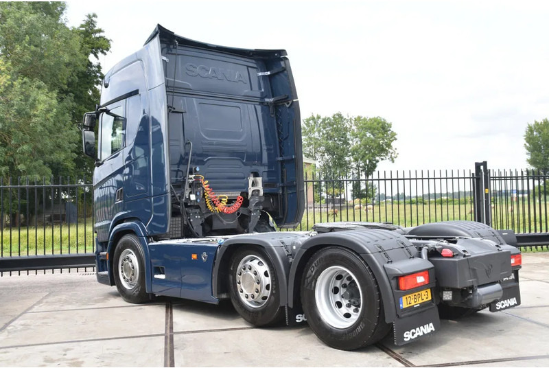 Scania S520 V8 NGS 6x2/4NB - RETARDER - FULL AIR - PARK. AIRCO - ACC - 2 x FUEL TANKS - LED LIGHTS - TOP CONDITION - - Sadulveok: pilt 3 Scania S520 V8 NGS 6x2/4NB - RETARDER - FULL AIR - PARK. AIRCO - ACC - 2 x FUEL TANKS - LED LIGHTS - TOP CONDITION - - Sadulveok: pilt 3