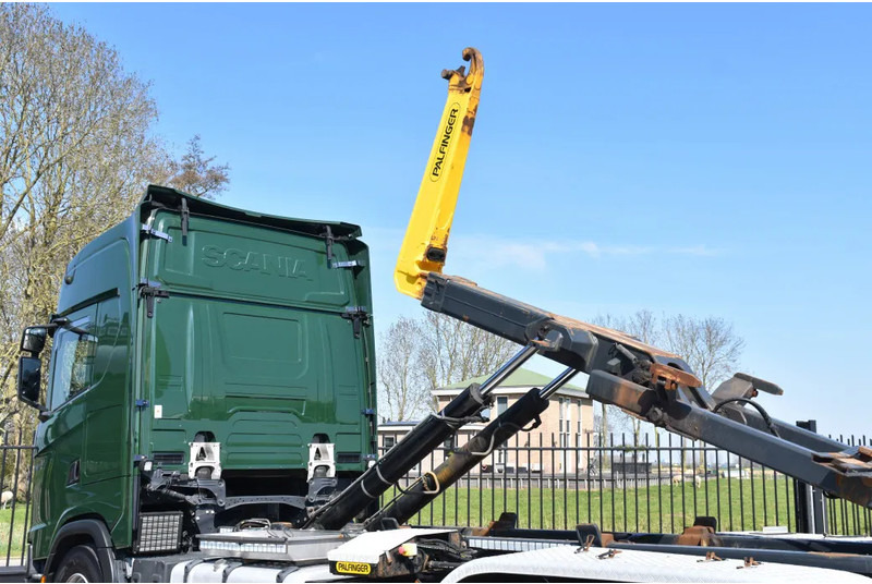 Scania S500 NGS 6x2*4 - HOOKLIFT SYSTEM - RETARDER - 313 TKM - PARK. AIRCO - WHEELBASE: 475 CM - PTO - GOOD CONDITION - - Konkstõstukiga veoauto: pilt 4 Scania S500 NGS 6x2*4 - HOOKLIFT SYSTEM - RETARDER - 313 TKM - PARK. AIRCO - WHEELBASE: 475 CM - PTO - GOOD CONDITION - - Konkstõstukiga veoauto: pilt 4