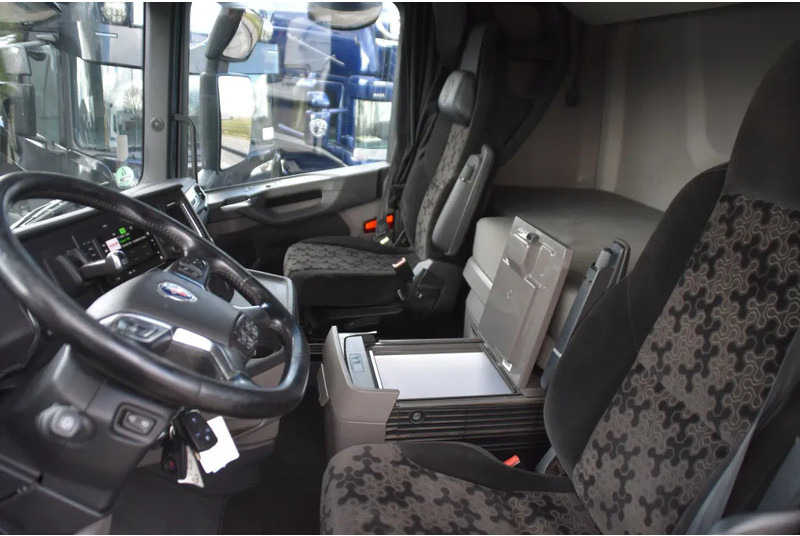 Scania S500 NGS 6x2*4 - HOOKLIFT SYSTEM - RETARDER - PARK. AIRCO - WHEELBASE: 475 CM - PTO - GOOD CONDITION - - Konkstõstukiga veoauto: pilt 5 Scania S500 NGS 6x2*4 - HOOKLIFT SYSTEM - RETARDER - PARK. AIRCO - WHEELBASE: 475 CM - PTO - GOOD CONDITION - - Konkstõstukiga veoauto: pilt 5