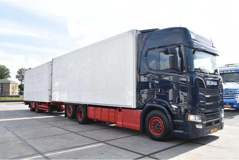 Scania S520 V8 NGS 6x2*4NB + SCHMITZ ZKO 20 - THERMO KING - RETARDER - FULL AIR - WHEELBASE: 515 CM - TOP CONDITION - - Külmutiga veoauto: pilt 4 Scania S520 V8 NGS 6x2*4NB + SCHMITZ ZKO 20 - THERMO KING - RETARDER - FULL AIR - WHEELBASE: 515 CM - TOP CONDITION - - Külmutiga veoauto: pilt 4