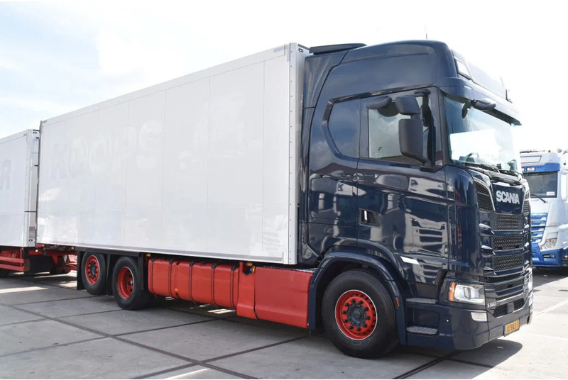 Scania S520 V8 NGS 6x2*4NB - THERMO KING - RETARDER - FULL AIR - WHEELBASE: 515 CM - LED LIGHTS - TOP CONDITION - - Külmutiga veoauto: pilt 2 Scania S520 V8 NGS 6x2*4NB - THERMO KING - RETARDER - FULL AIR - WHEELBASE: 515 CM - LED LIGHTS - TOP CONDITION - - Külmutiga veoauto: pilt 2