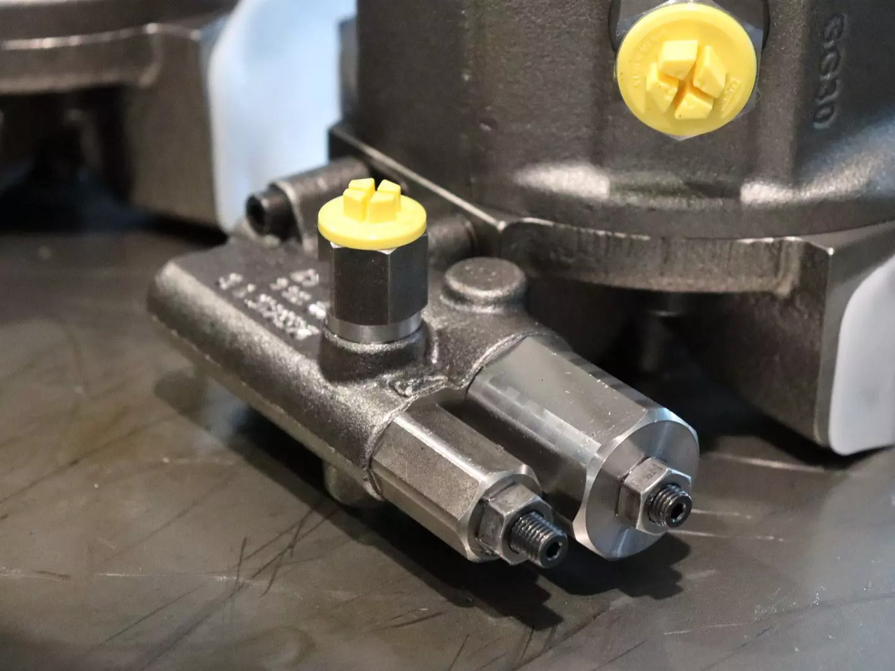 REXROTH A10VO28DFR/31R-VSC12N00 - Hüdrauliline pump - Materjali käitlemise seade: pilt 2 REXROTH A10VO28DFR/31R-VSC12N00 - Hüdrauliline pump - Materjali käitlemise seade: pilt 2