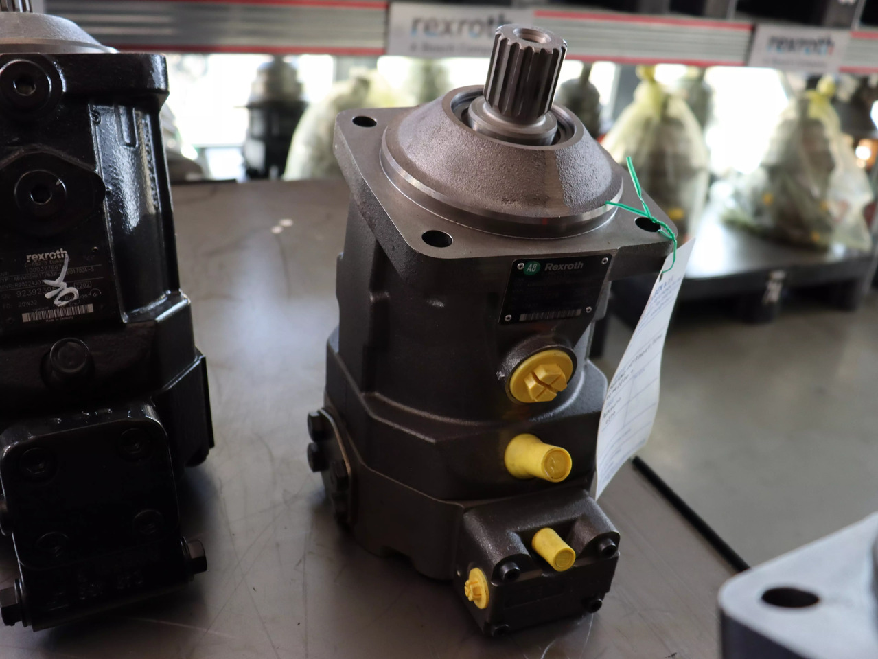 REXROTH A6VM060HA2T30004F/71MWV0M4Z8200-0 - Hüdrauliline mootor - Materjali käitlemise seade: pilt 2 REXROTH A6VM060HA2T30004F/71MWV0M4Z8200-0 - Hüdrauliline mootor - Materjali käitlemise seade: pilt 2