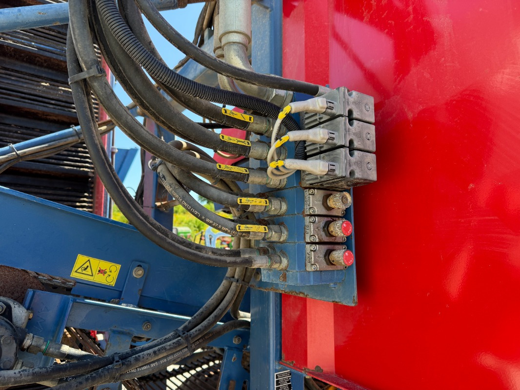 Viinamarjavõtumasin ASA-Lift T-130-B: pilt 8 Viinamarjavõtumasin ASA-Lift T-130-B: pilt 8