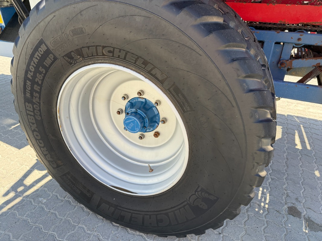 Viinamarjavõtumasin ASA-Lift T-130-B: pilt 7 Viinamarjavõtumasin ASA-Lift T-130-B: pilt 7