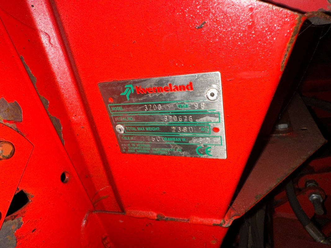 Kverneland UN-3200 - Saagikoristusmasin: pilt 2 Kverneland UN-3200 - Saagikoristusmasin: pilt 2