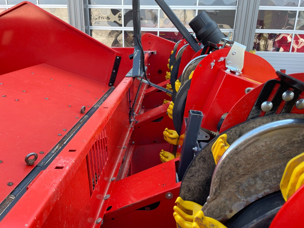 Dewulf CP 42 Trailed SC Compact - Saagikoristusmasin: pilt 4 Dewulf CP 42 Trailed SC Compact - Saagikoristusmasin: pilt 4