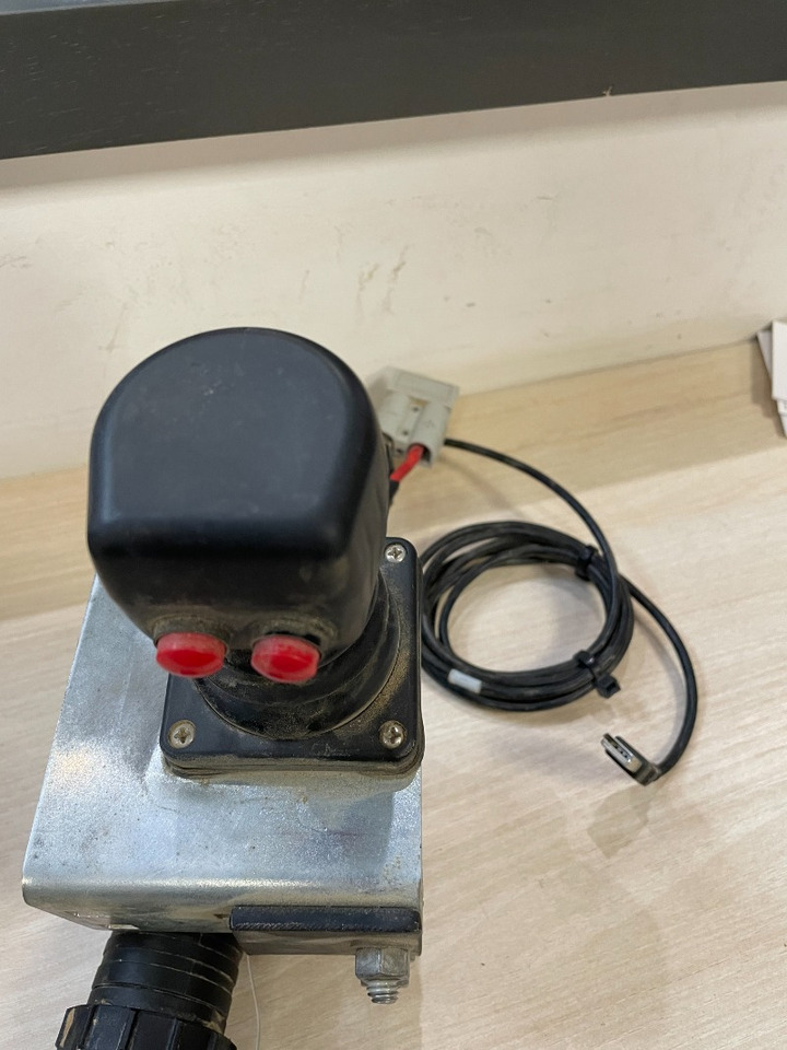 Dewulf CP 42 Trailed SC Compact - Saagikoristusmasin: pilt 2 Dewulf CP 42 Trailed SC Compact - Saagikoristusmasin: pilt 2