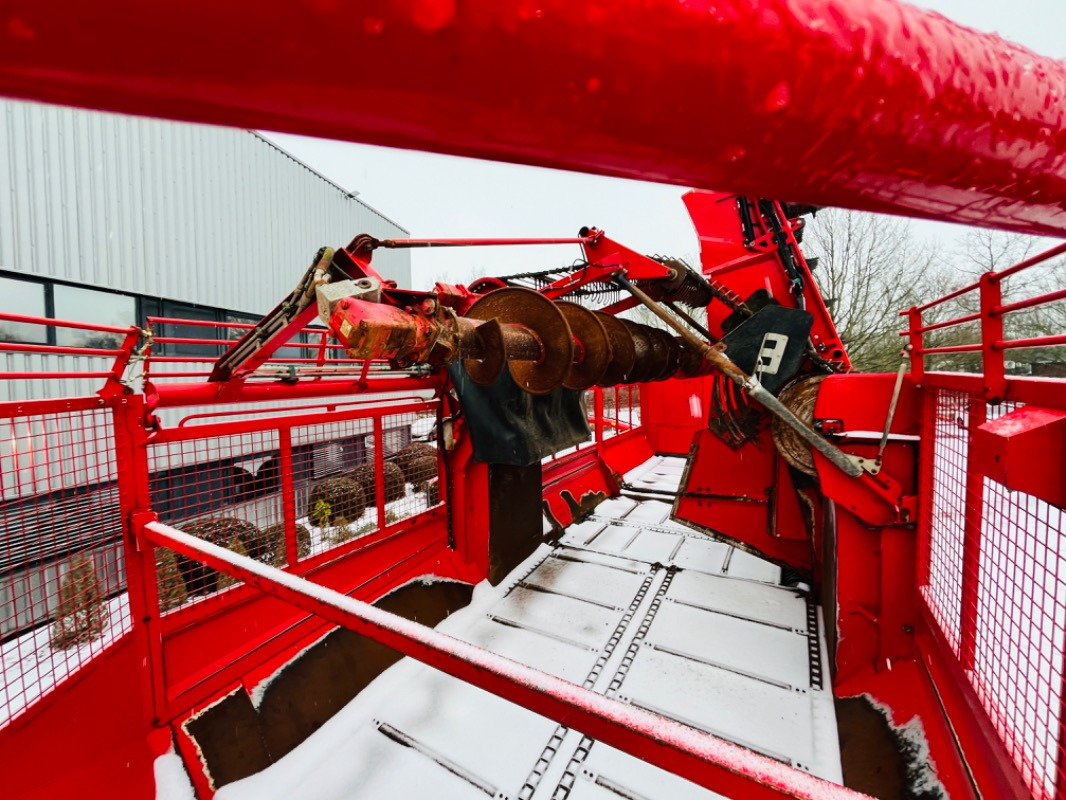 Holmer T4-40 - Saagikoristusmasin: pilt 4 Holmer T4-40 - Saagikoristusmasin: pilt 4