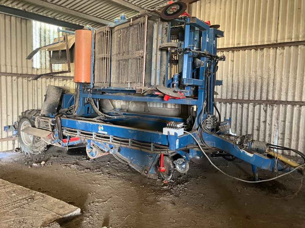 ASA-Lift ASA-Lift, WR300, Triple Bed Windrower - Viinamarjavõtumasin: pilt 1 ASA-Lift ASA-Lift, WR300, Triple Bed Windrower - Viinamarjavõtumasin: pilt 1