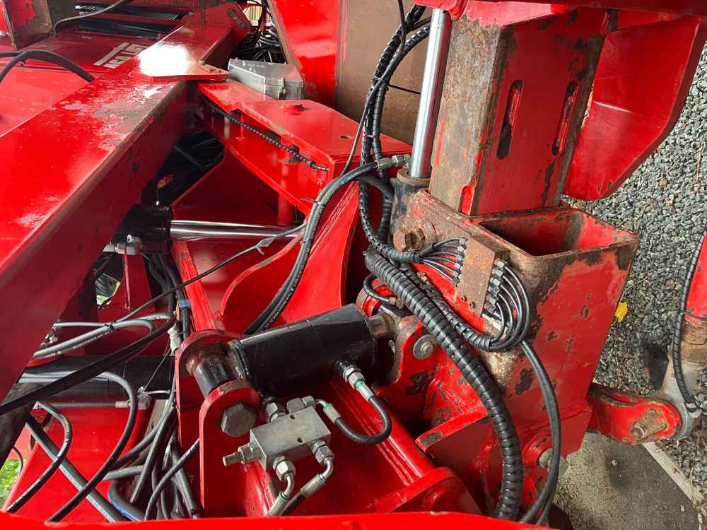 ASA-Lift Red Beet Topper - Viinamarjavõtumasin: pilt 3 ASA-Lift Red Beet Topper - Viinamarjavõtumasin: pilt 3