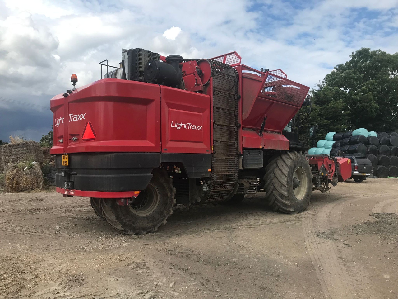 Agrifac Agrifac Lightraxx Self-Propelled Sugarbeet Harvester - Maaharimisseadmed: pilt 1 Agrifac Agrifac Lightraxx Self-Propelled Sugarbeet Harvester - Maaharimisseadmed: pilt 1