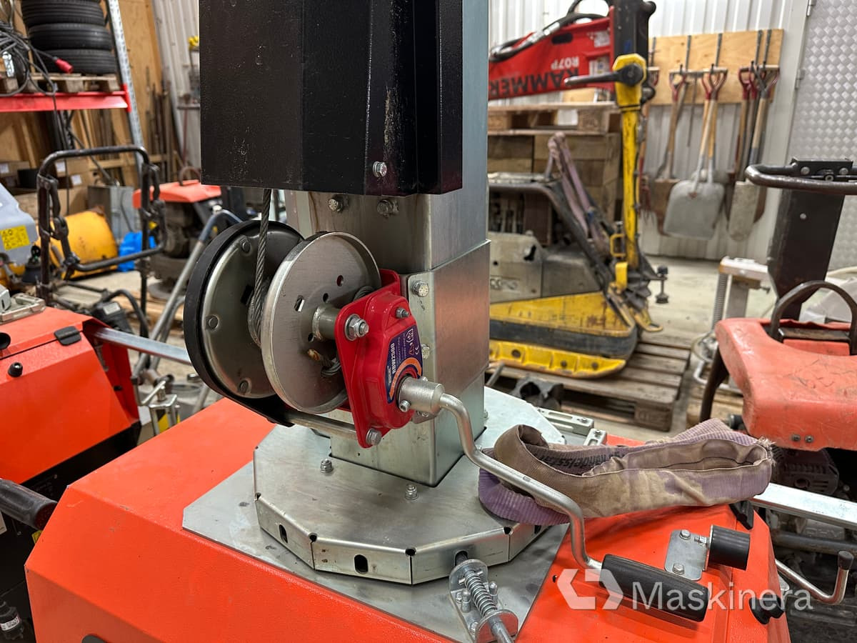 Belysningsmast Satema X-Chain 4x230 W - Valgustorn: pilt 5 Belysningsmast Satema X-Chain 4x230 W - Valgustorn: pilt 5