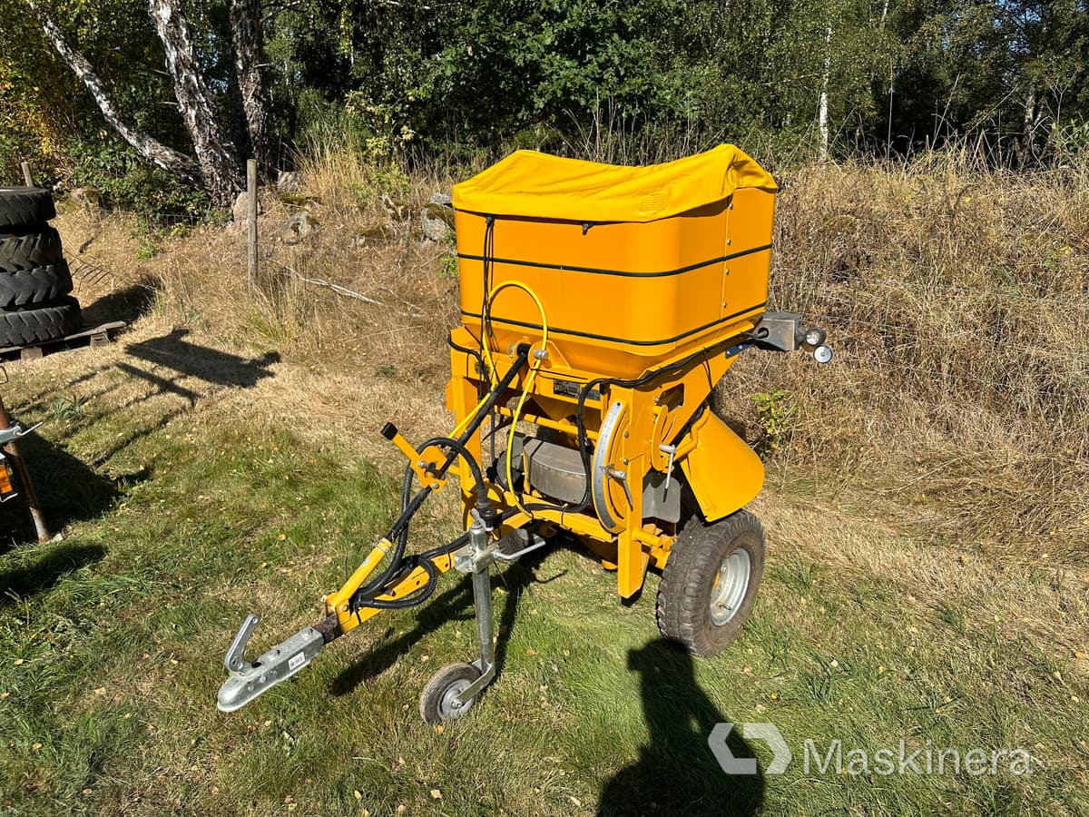 Bogballe S2 T -350 Sand/saltspridare Bogballe S2 T - Liiva-/ Soolajaotur: pilt 1 Bogballe S2 T -350 Sand/saltspridare Bogballe S2 T - Liiva-/ Soolajaotur: pilt 1