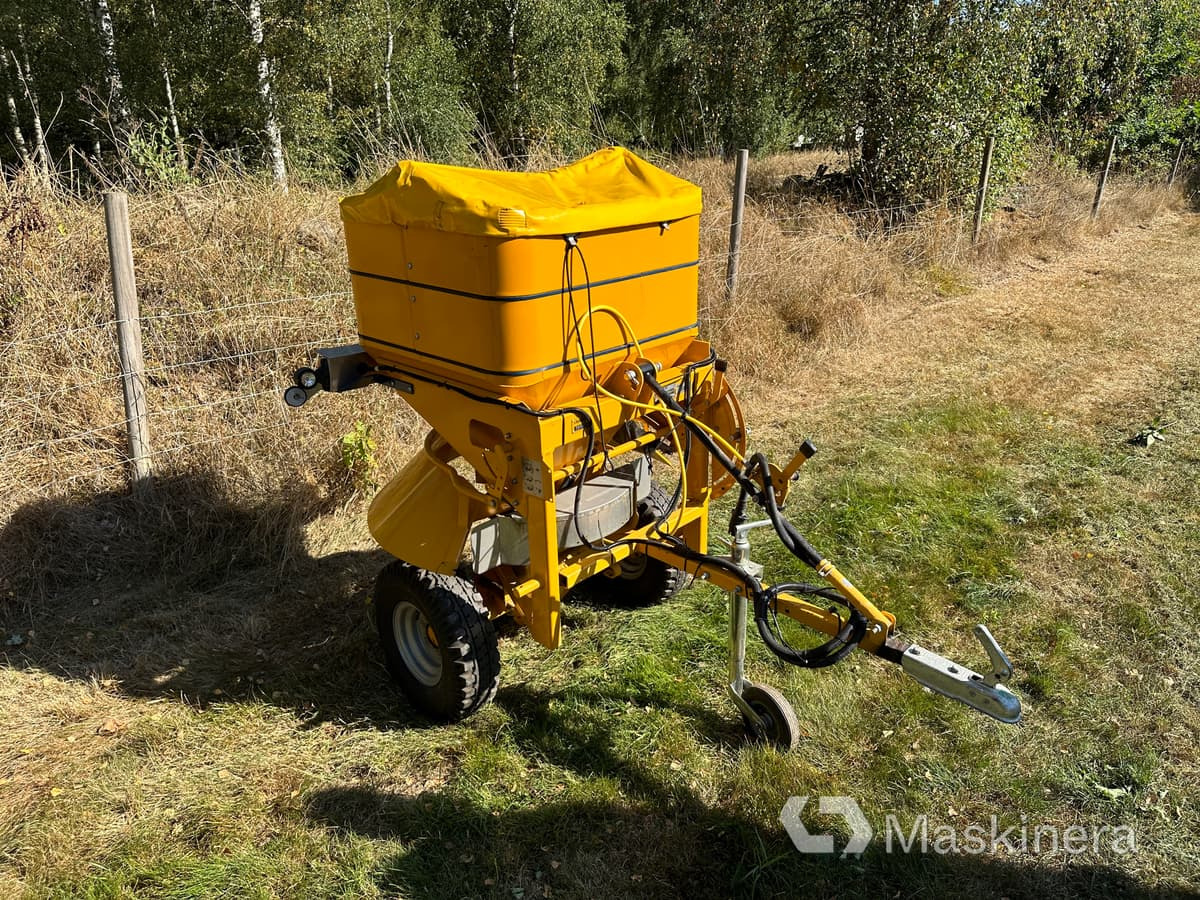 Bogballe S2 T -350 Sand/saltspridare Bogballe S2 T - Liiva-/ Soolajaotur: pilt 3 Bogballe S2 T -350 Sand/saltspridare Bogballe S2 T - Liiva-/ Soolajaotur: pilt 3