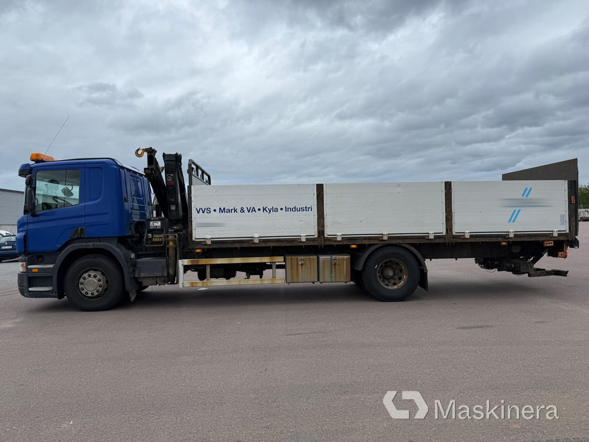 Brädgårdsbil med kran Scania P320 - Madelveok/ Platvormveok, Kraanaga veoauto: pilt 2 Brädgårdsbil med kran Scania P320 - Madelveok/ Platvormveok, Kraanaga veoauto: pilt 2