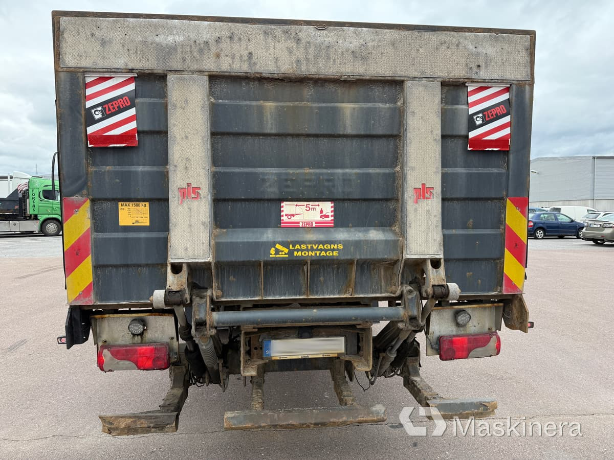 Brädgårdsbil med kran Scania P320 - Madelveok/ Platvormveok, Kraanaga veoauto: pilt 4 Brädgårdsbil med kran Scania P320 - Madelveok/ Platvormveok, Kraanaga veoauto: pilt 4