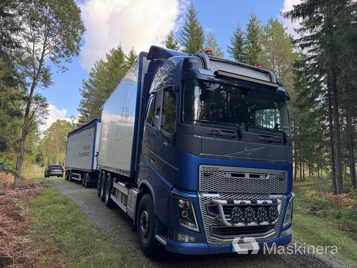 Flisbil Volvo FH16 8X4 med kran & sidtipp - Kasti veoauto, Kraanaga veoauto: pilt 3 Flisbil Volvo FH16 8X4 med kran & sidtipp - Kasti veoauto, Kraanaga veoauto: pilt 3
