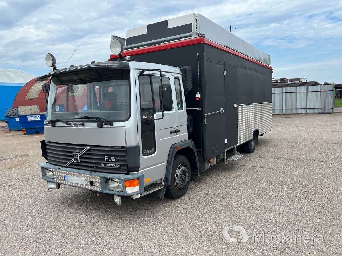 Foodtruck Volvo FL611 4X2 - Toiduauto: pilt 1 Foodtruck Volvo FL611 4X2 - Toiduauto: pilt 1