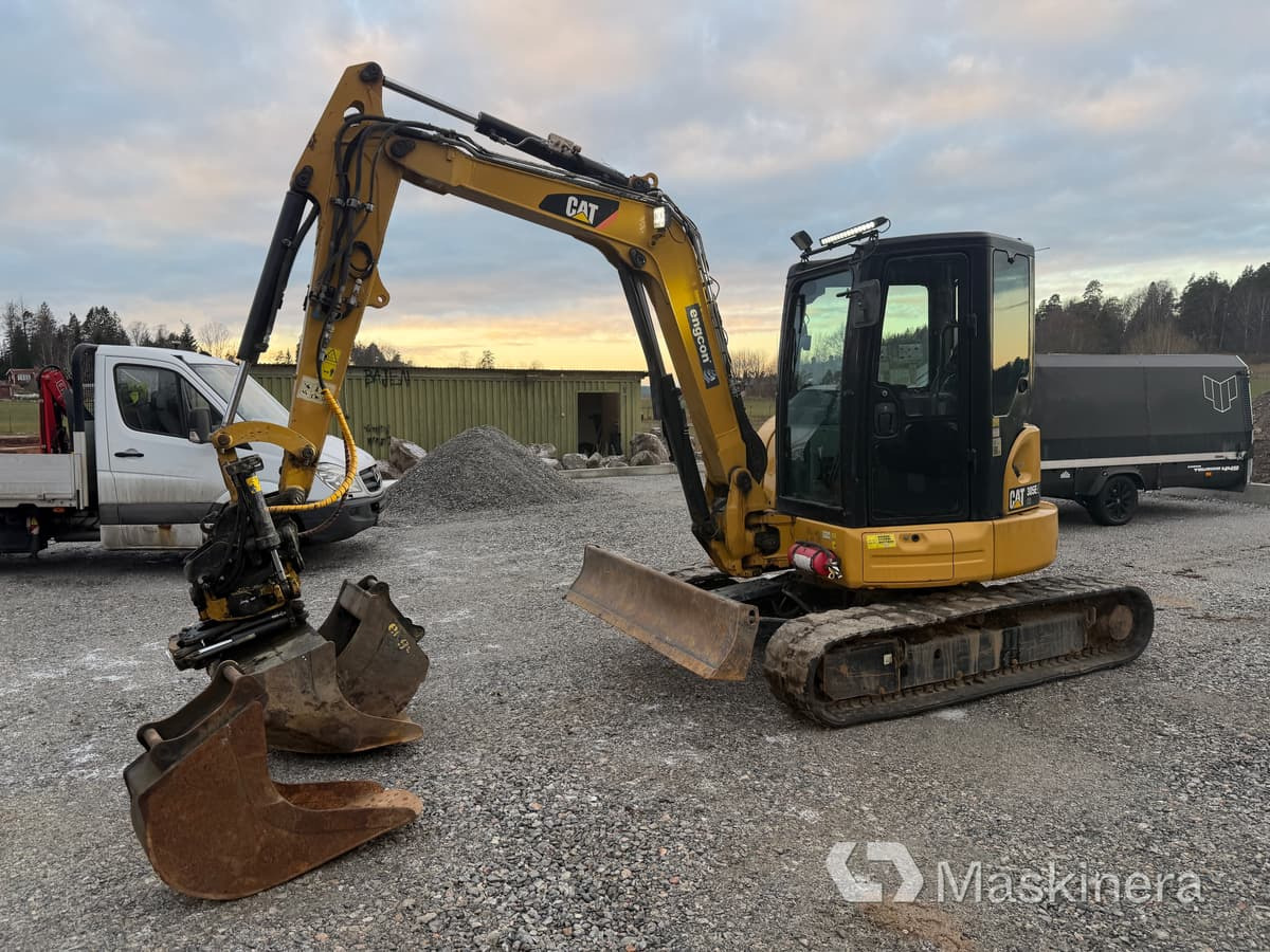 Grävmaskin CAT 305E2 CR med tillbehör - Lintekskavaator: pilt 1 Grävmaskin CAT 305E2 CR med tillbehör - Lintekskavaator: pilt 1