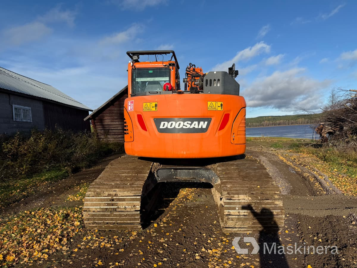 Grävmaskin Doosan DX140LCR-5 / Skördaraggregat 25RH - Lintekskavaator: pilt 4 Grävmaskin Doosan DX140LCR-5 / Skördaraggregat 25RH - Lintekskavaator: pilt 4