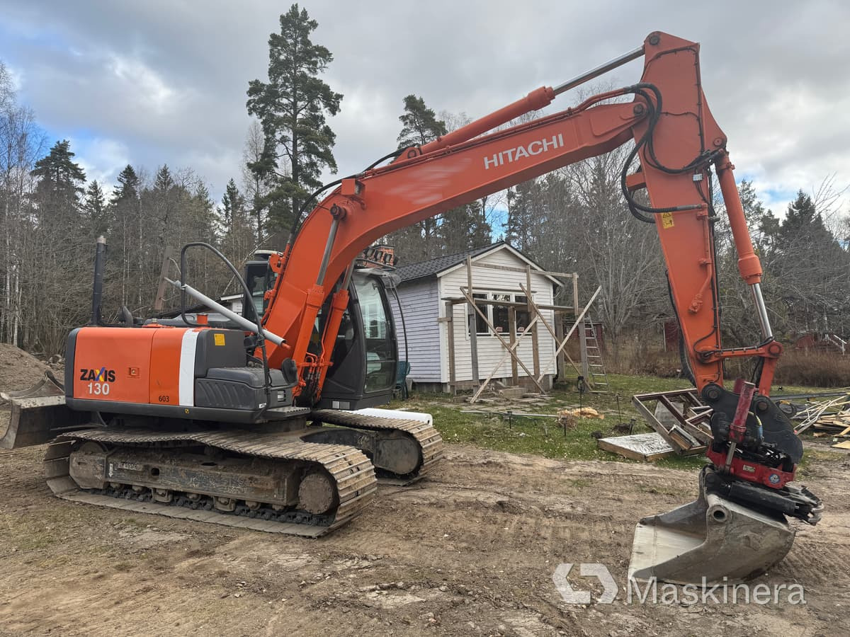 Grävmaskin Hitachi ZX130-3 - Lintekskavaator: pilt 4 Grävmaskin Hitachi ZX130-3 - Lintekskavaator: pilt 4