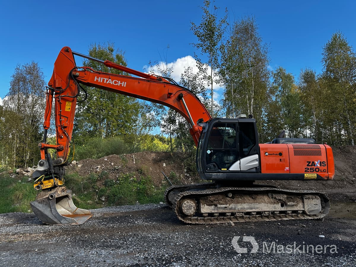 Grävmaskin Hitachi ZX250LC-5B - Lintekskavaator: pilt 2 Grävmaskin Hitachi ZX250LC-5B - Lintekskavaator: pilt 2