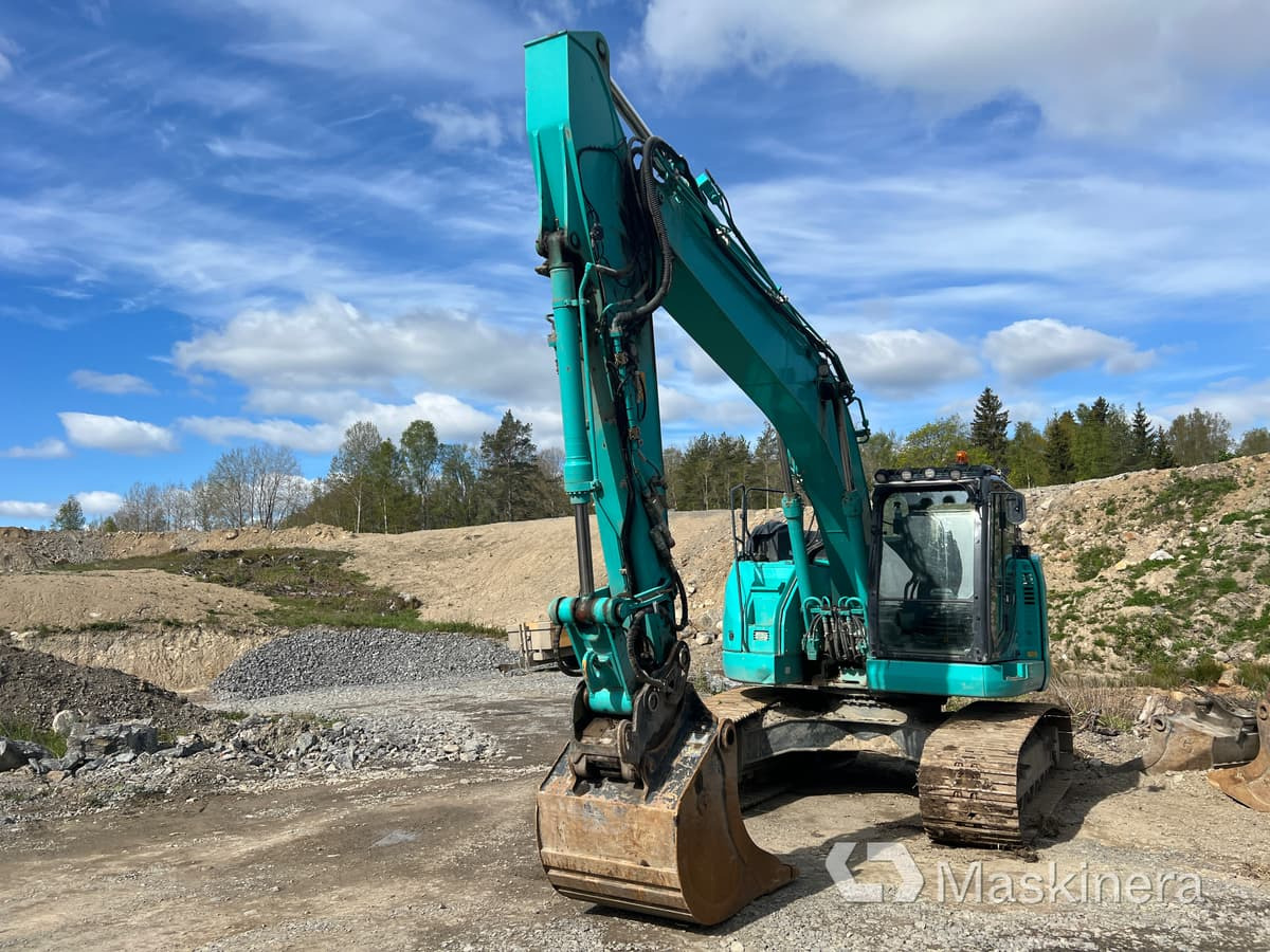 Grävmaskin Kobelco SK230SRLC-5E med tiltrotator & skopor - Lintekskavaator: pilt 2 Grävmaskin Kobelco SK230SRLC-5E med tiltrotator & skopor - Lintekskavaator: pilt 2