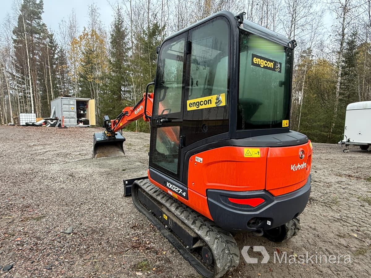 Grävmaskin Kubota KX027-4 med flera redskap - Lintekskavaator: pilt 4 Grävmaskin Kubota KX027-4 med flera redskap - Lintekskavaator: pilt 4